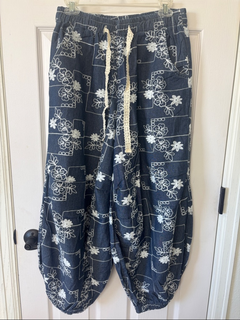 POL Navy Floral Cropped Harem Pants with White Drawstring